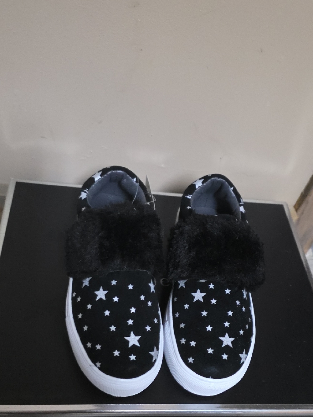 Kids Black Star Slip-On Sneakers with Faux Fur Strap